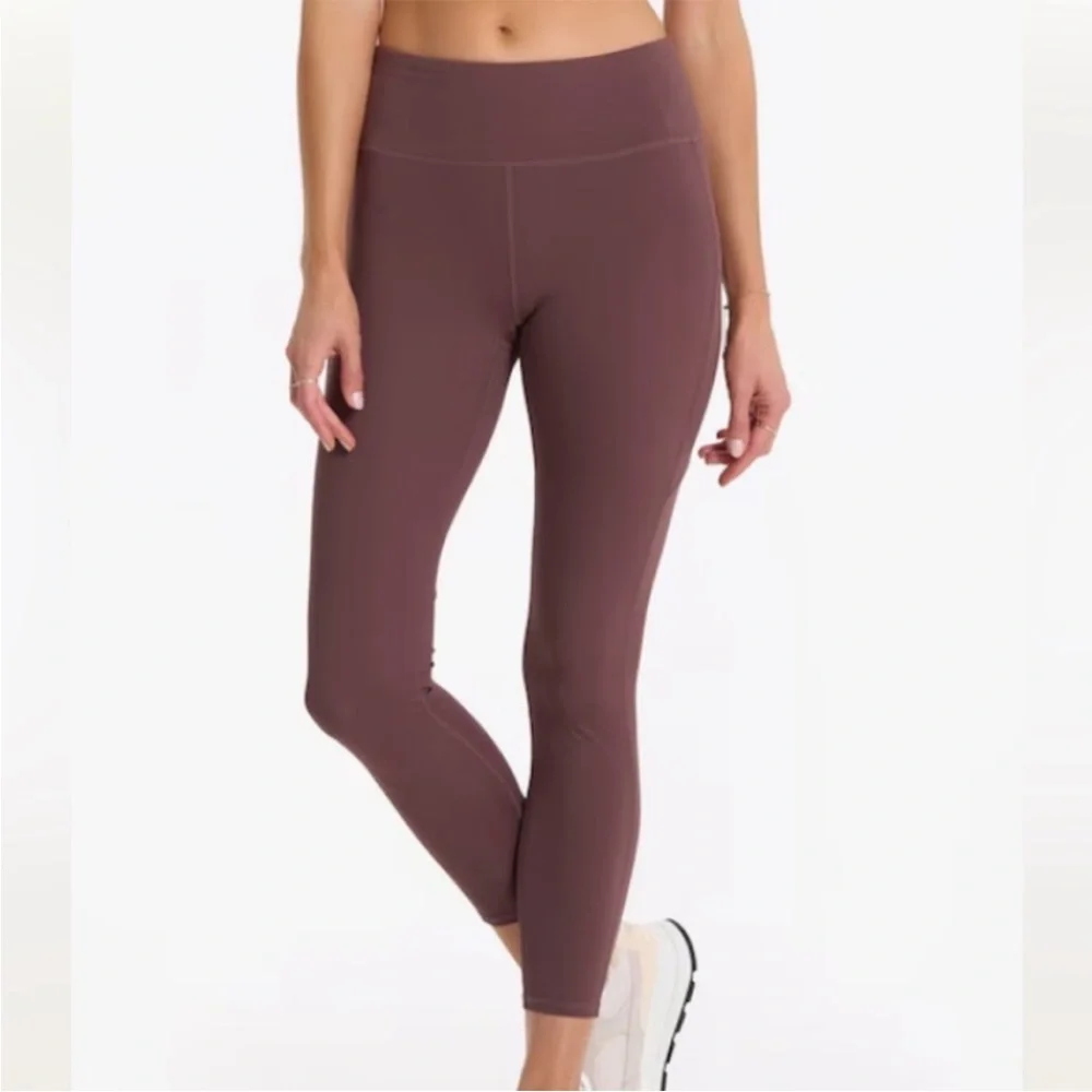 Vuori Women's Stride Legging in Chestnut